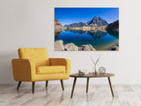 Leinwandbild Beruhigender Bergsee - SoiréeArts